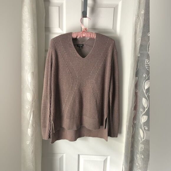 Eddie Bauer Women’s V-Neck Knit Sweater, Size small, Side Slits oversized - Picture 2 of 8
